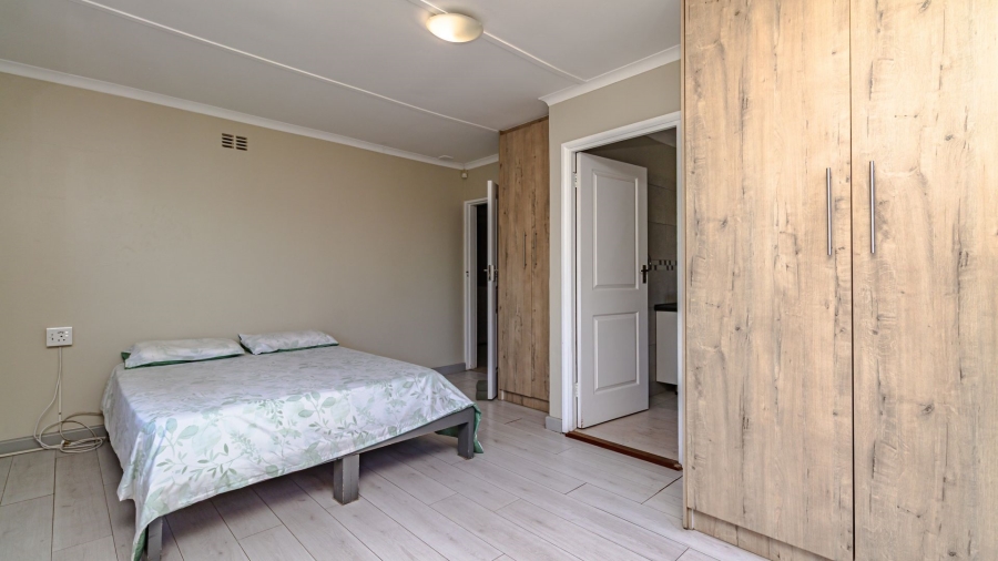 6 Bedroom Property for Sale in Costa Sarda Western Cape
